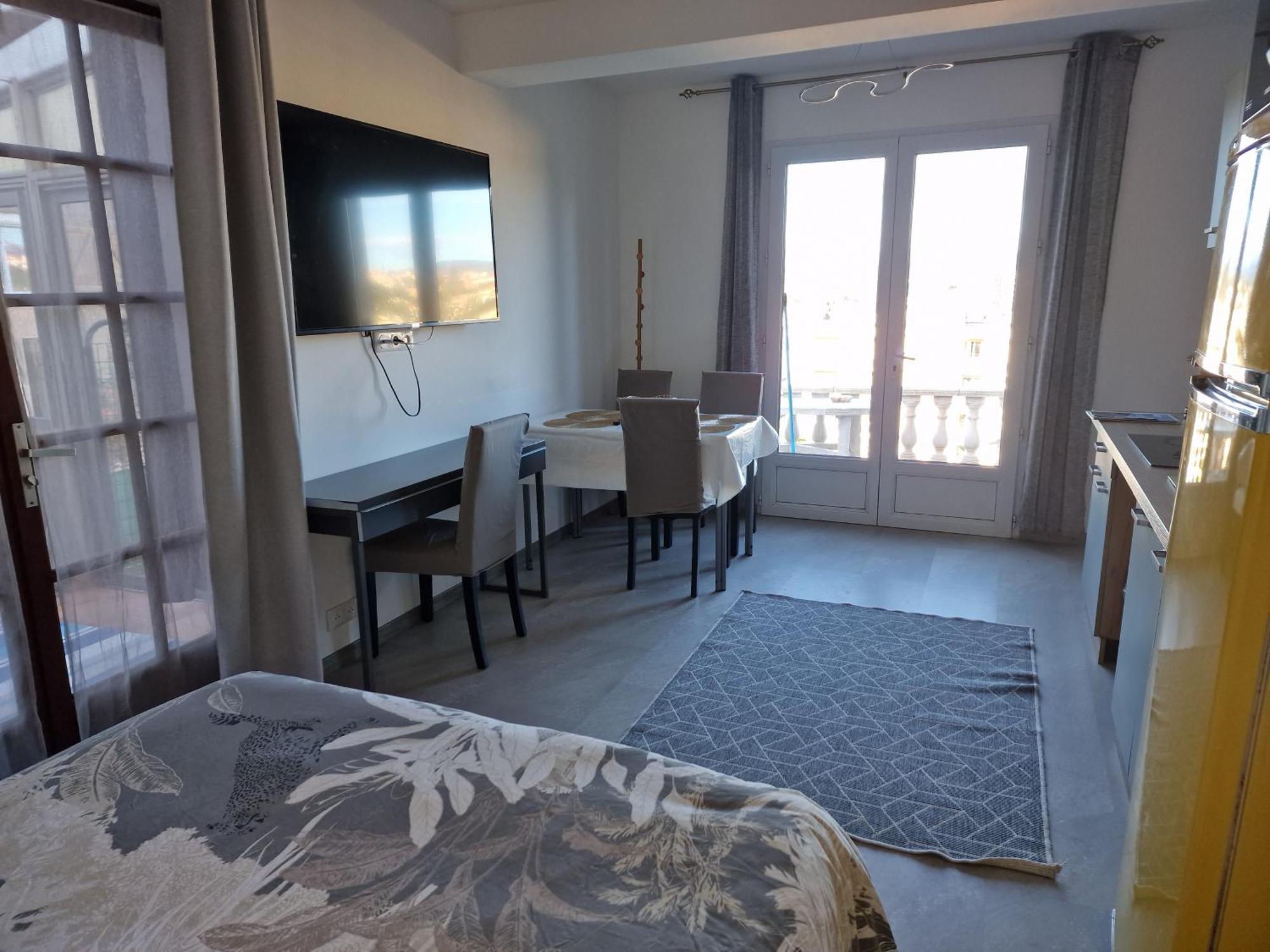 Ravissant Appartement Saint-Raphael Piscine 객실 사진